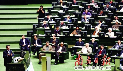 伊朗总统33年来首遭议会质询 凸显与最高领袖矛盾